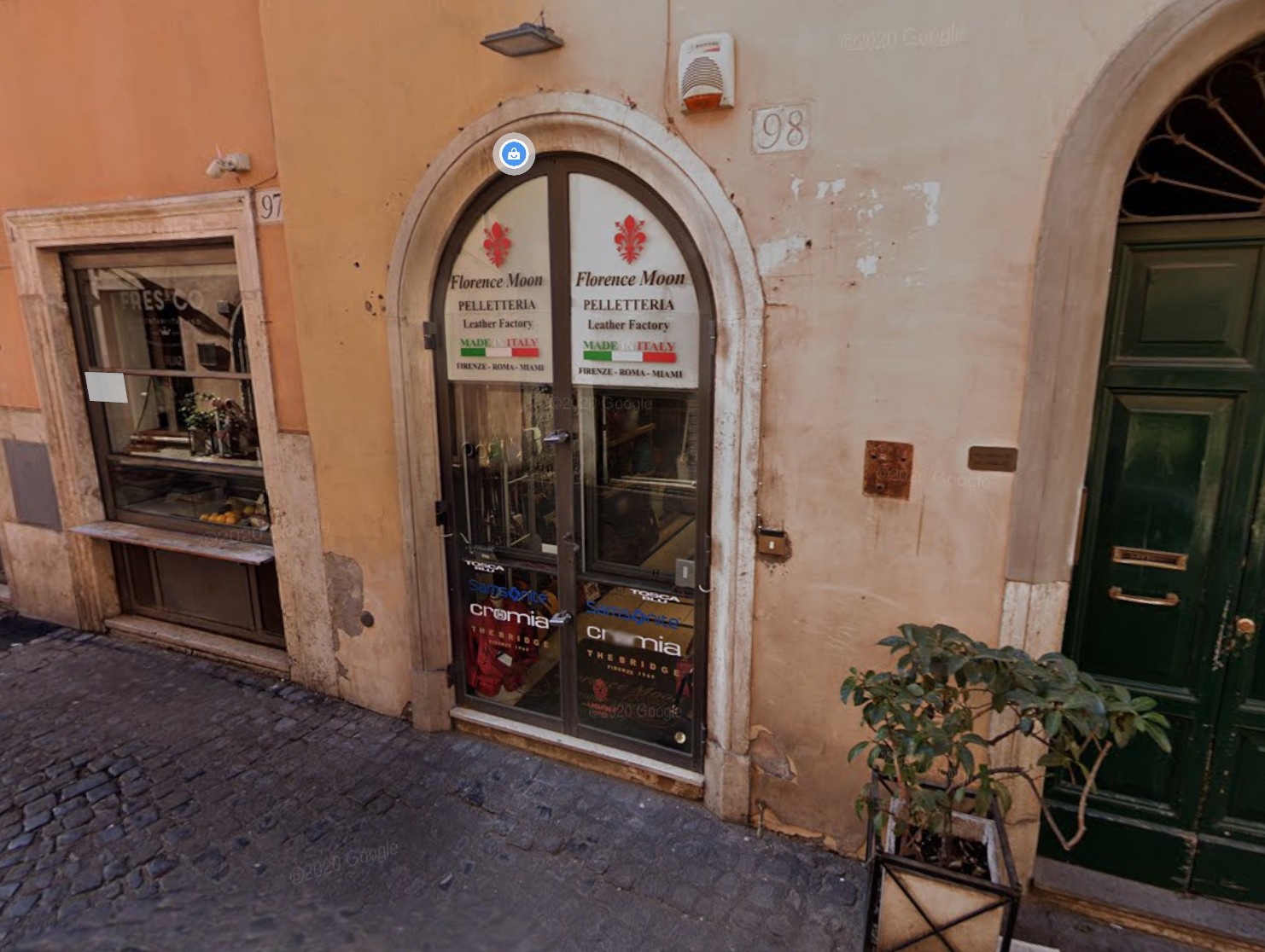 Store Via Dei Coronari Roma
